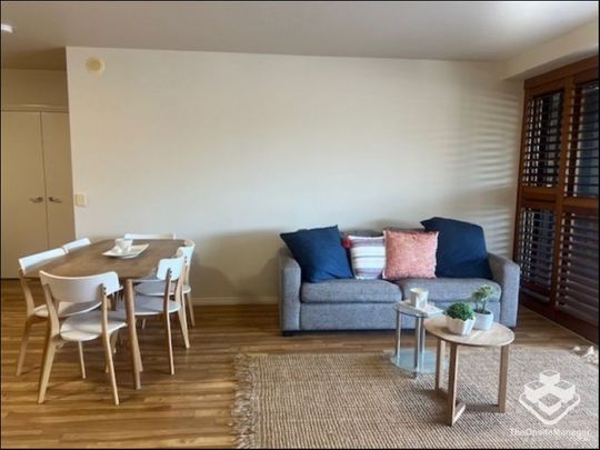 Riverfront FULLY furnished apartment inc. linen etc with large terrace, Pet friendly - Photo 1