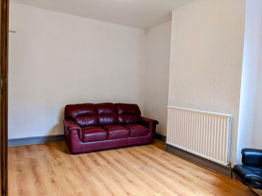 4 bedroom terraced house to rent - Photo 1