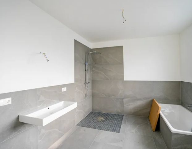 Erstbezug-moderne Neubauwohnung Obergeschoss - Foto 1