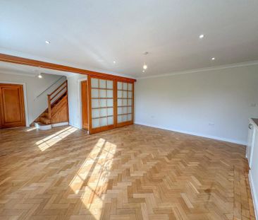 6 bedroom detached house to rent - Photo 5