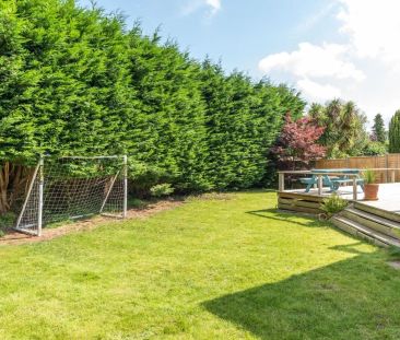 Dovecote Close, Weybridge, KT13 - Photo 3