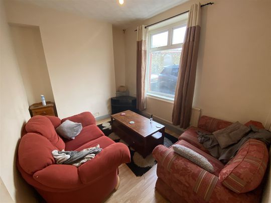 Room For Rent Brook Street, Pontypridd - Photo 1