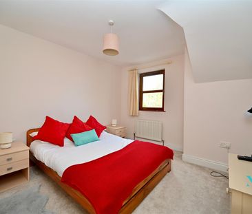 3 Station Terrace, Helens Bay, Bangor, BT19 1TQ - Photo 4