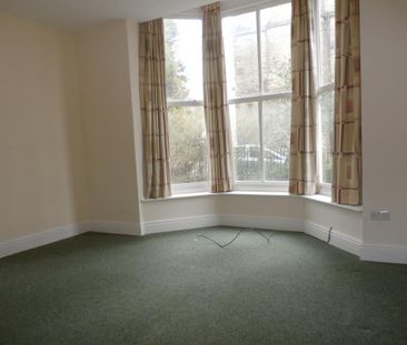 1 bedroom ground floor flat to rent - Photo 1