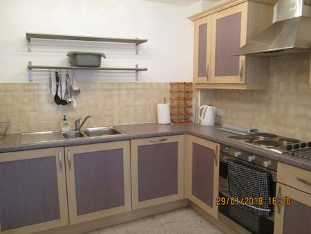 2 bedroom apartment to rent - Photo 5