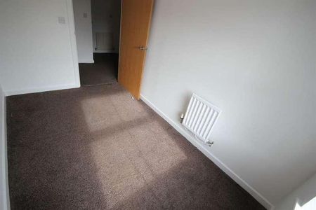 Flat, Cliveden Court, - Church Road, Northolt, UB5 - Photo 5