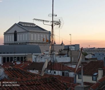 Piso de alquiler en Cuesta de Santo Domingo, 18, Palacio - Photo 1