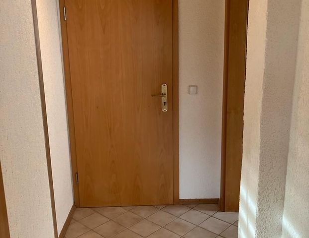 Schöne Helle neu renovierte Wohnung ideal für Singles . - Foto 1