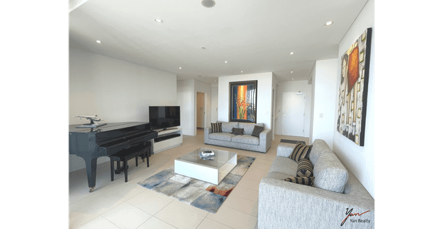 Top Floor Luxury Penthouse – Gateway Bridge Views, 3 Bed + 2.5 Bath, 2 Car - Photo 1