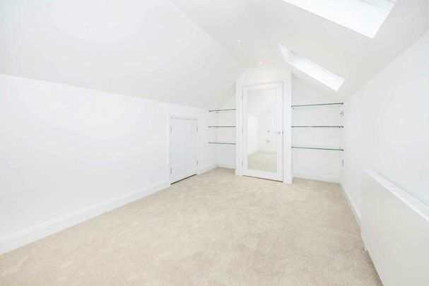 Mount Park Crescent, Ealing, W5 - Photo 1