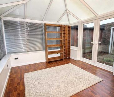 2 bedroom semi-detached house to rent - Photo 6