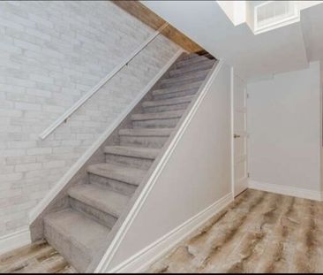 For Lease - 152 Kenwood Avenue, Burlington, Ontario - Photo 6