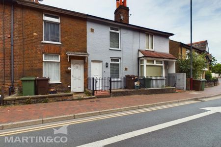2 bedroom terraced house to rent - Photo 4