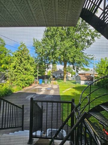 Appartement à louer - Longueuil (Le Vieux-Longueuil) (Est) Appartement à louer - Longueuil (Le Vieux-Longueuil) (Est) - Photo 2