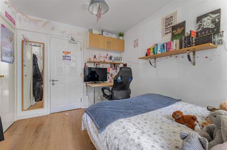 3 bedroom flat to rent - Photo 3