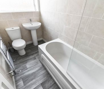 3 bedroom end of terrace house to rent - Photo 5