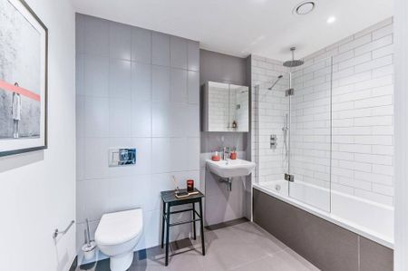 3 bedroom flat to rent - Photo 2