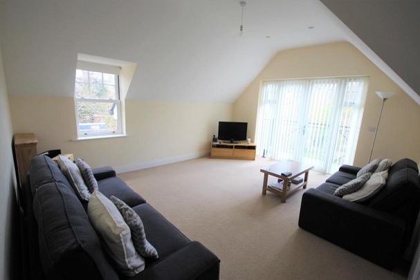 3 bedroom flat to rent - Photo 1