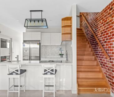 Three Bedroom Family Townhouse - Photo 5