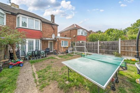 3 bedroom semi-detached house to rent - Photo 4