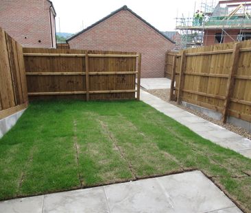 3 Bed House - townhouse - Photo 4