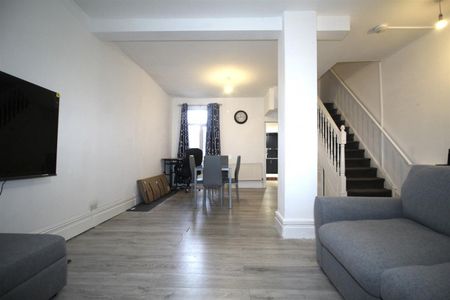 1 Bedroom Room to Rent To Let - Photo 4