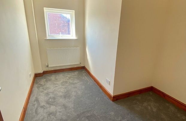 2 Bed Flat, Patrick Road, NG2 - Photo 1