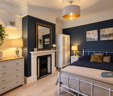 4 bedroom terraced house to rent - Photo 4