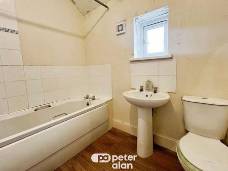 Seymour Street, Cardiff, CF24 - Photo 2