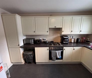 3 bedroom terraced house to rent - Photo 6