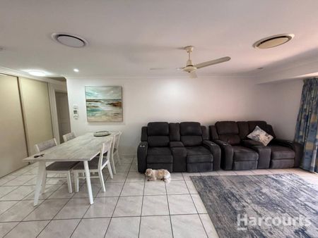 Modern Unit With Shared Pool - Photo 3