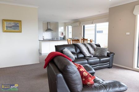 2 Bedroom Unit in the Heart of Town - Photo 2