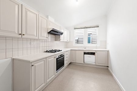 24 Crown Street, Flemington VIC 3031 - Photo 4