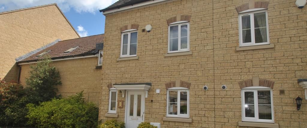 4 bedroom terraced house to rent - Photo 1