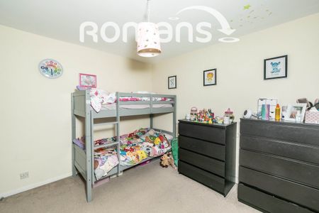 Sycamore Close, Woodley, Reading, RG5 - Photo 5