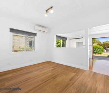 Stylish Family Home in Prime Mount Lofty Location - Photo 2