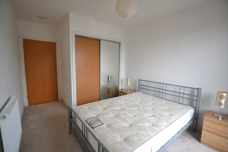 2 bedroom flat to rent - Photo 3