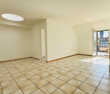 2.5-Zimmerwohnung mit Balkon, eigenem Waschturm, Keller und Veloraum - Photo 4