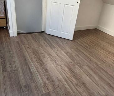 1 Bed Flat, Rosebery Avenue, N17 - Photo 2