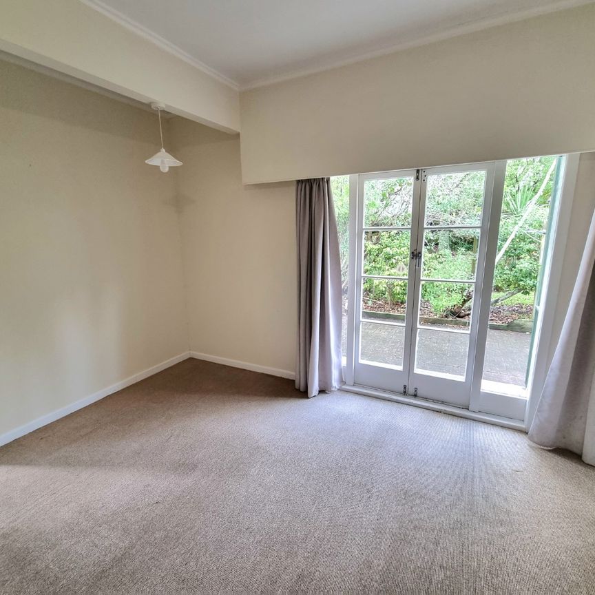 Villa Conversion in Belmont - Photo 1