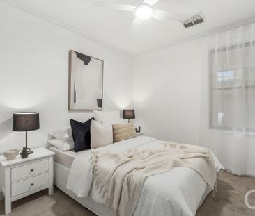 Open The Door To Light-filled Living - Photo 5