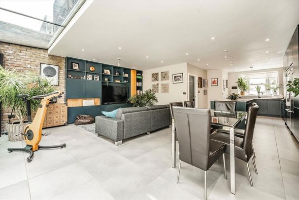 5 bedroom house to rent - Photo 1