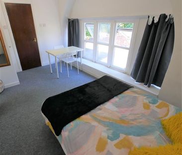 The Mount, Bournemouth, BH1 - Photo 1