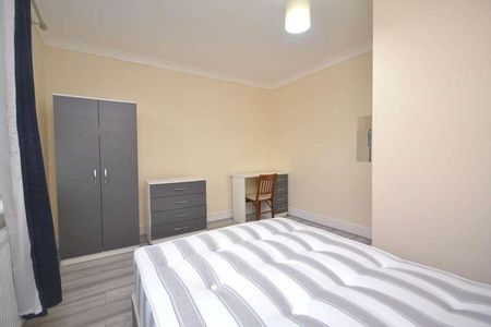 Grange Avenue, University Area, RG6 - Photo 2