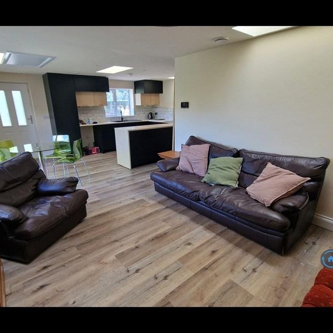 1 bedroom in a house share to rent - Photo 1