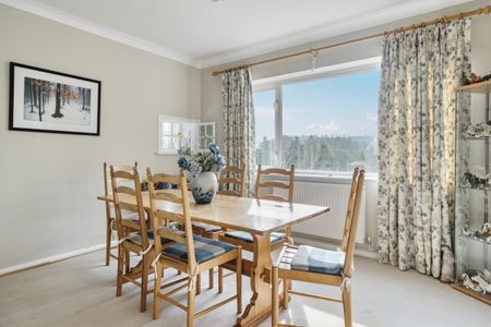 5 bedroom detached house to rent - Photo 4