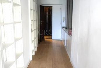 Parioli-Piazza delle Muse: Restored 3 bedroom, 3 Bath, spacious living, kitchen, balcony, near park, master bed & 2 single bedrooms. Ref 1045