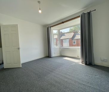 3 bedroom flat to rent - Photo 1