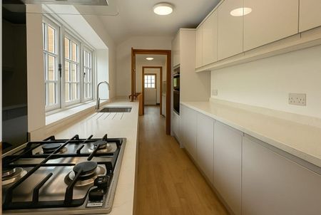 Tangier Lane, Eton - Photo 3