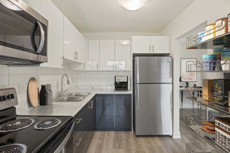 One Bedroom - Photo 5